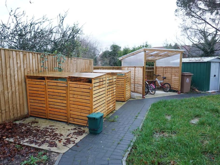 Horizon House, Stunning 2-Bedroom Flat 1, Parking, Netflix, Oxford Exterior foto