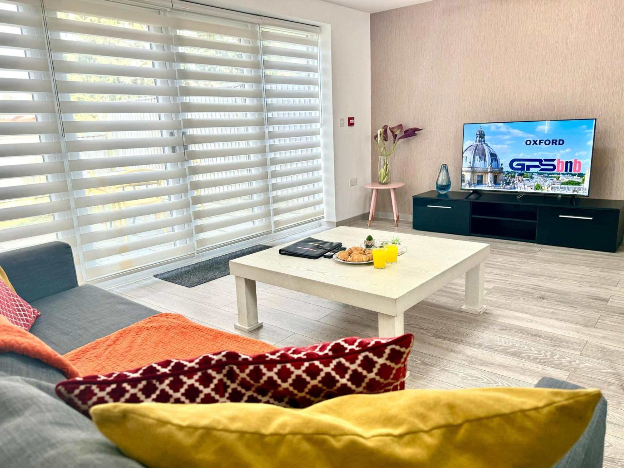 Horizon House, Stunning 2-Bedroom Flat 1, Parking, Netflix, Oxford Exterior foto